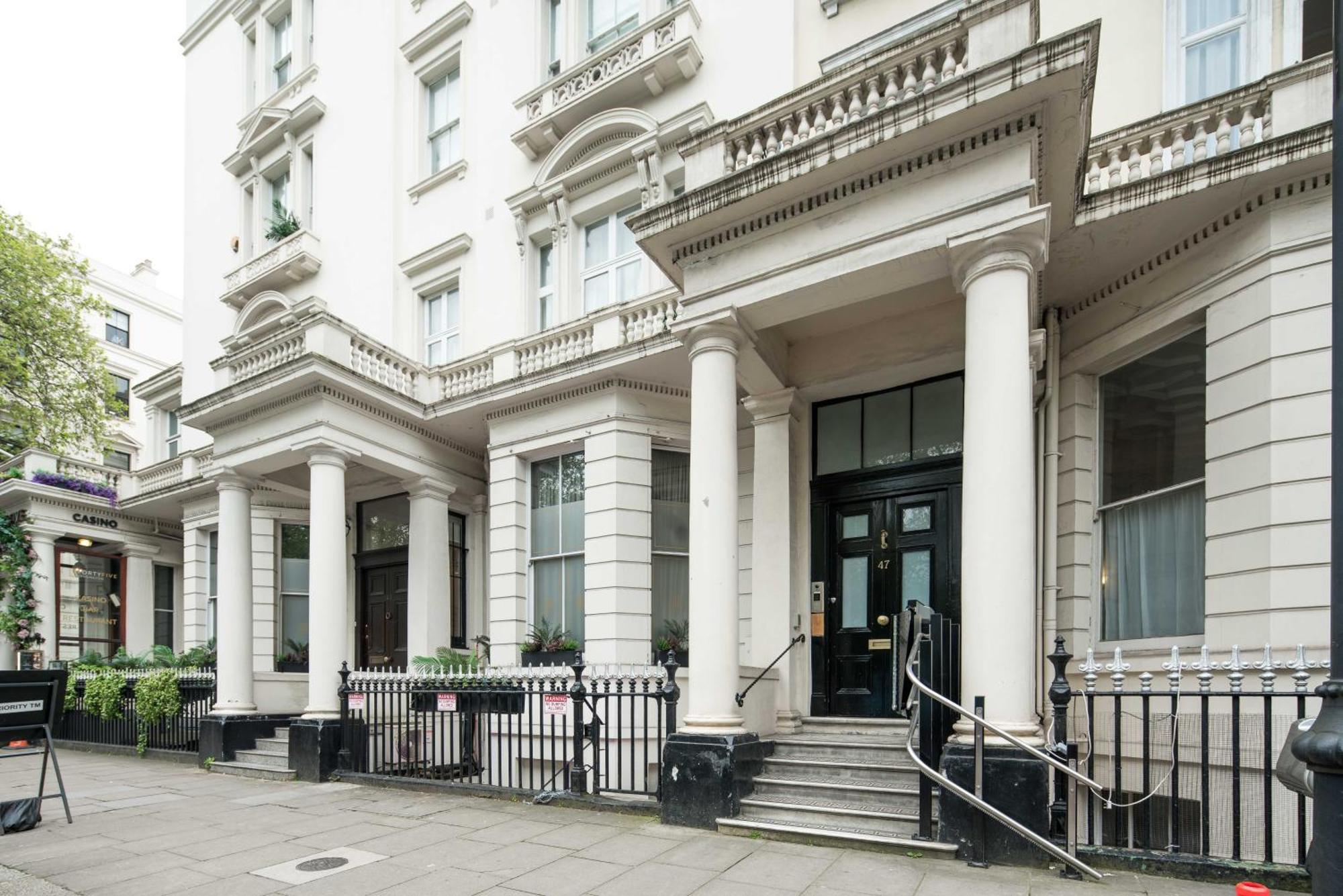 Апартаменты Roof Haven At Kensington Mews Лондон Экстерьер фото